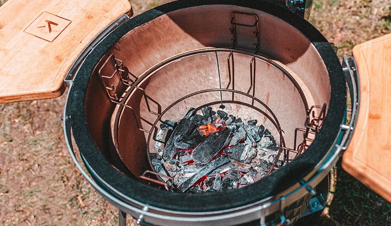 Interior del recipiente del kamado
