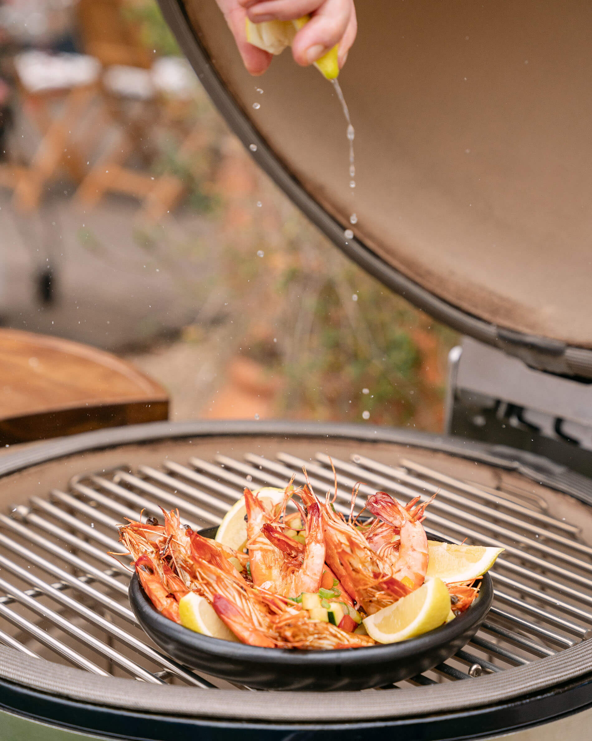 Plato de barro negro Chamba en kamado