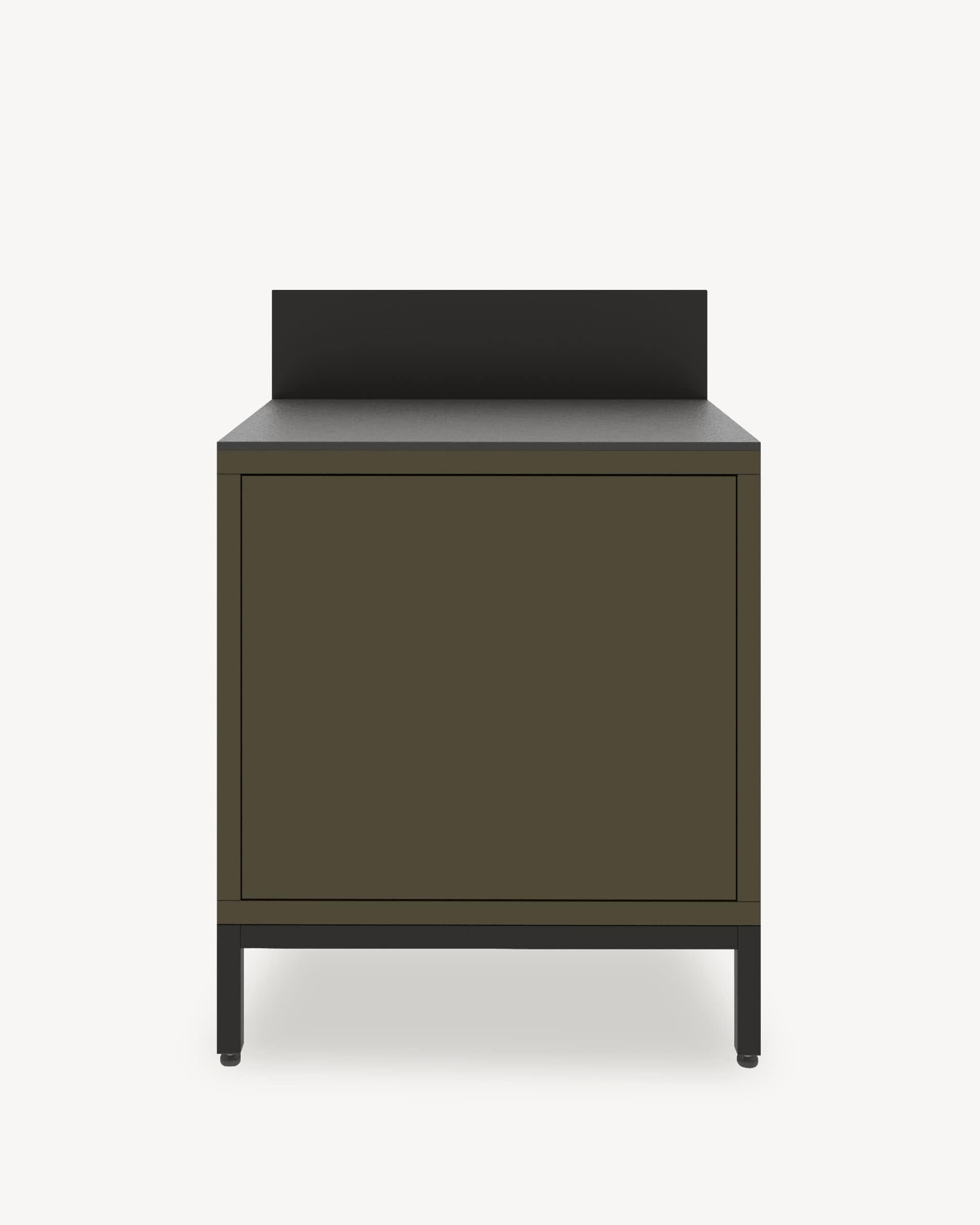 Módulo de cocina pilotis con almacenamiento cerrado, frente en color oliva, encimera oscura y panel protector integrado.