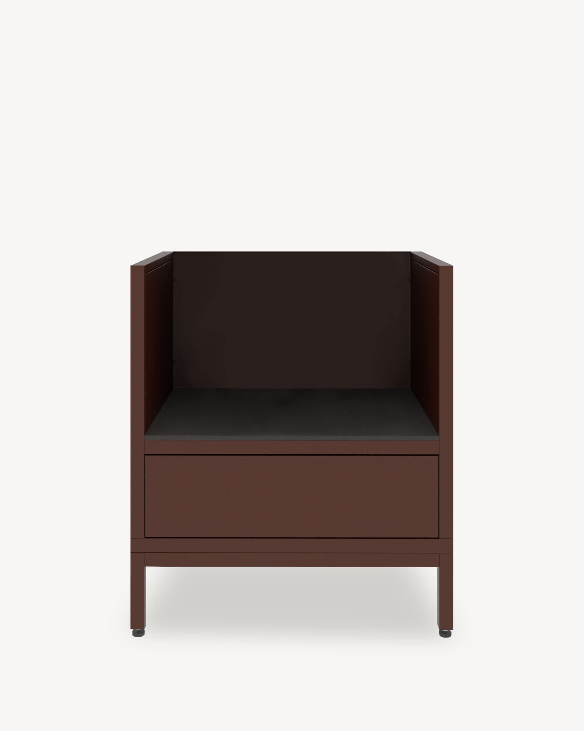 Módulo de cocina pilotis para kamado, mueble en color marrón óxido con almacenamiento cerrado, encimera oscura y paneles laterales integrados.