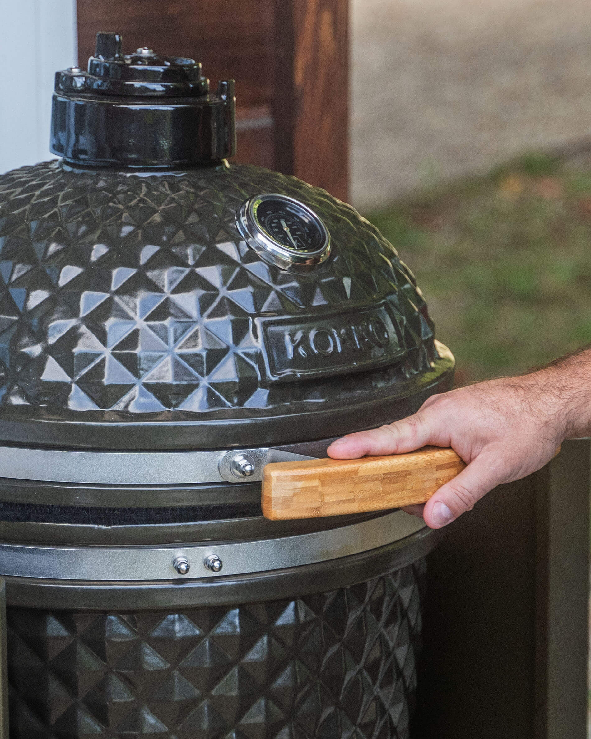 Asa de madera para la tapa del kamado Kokko.