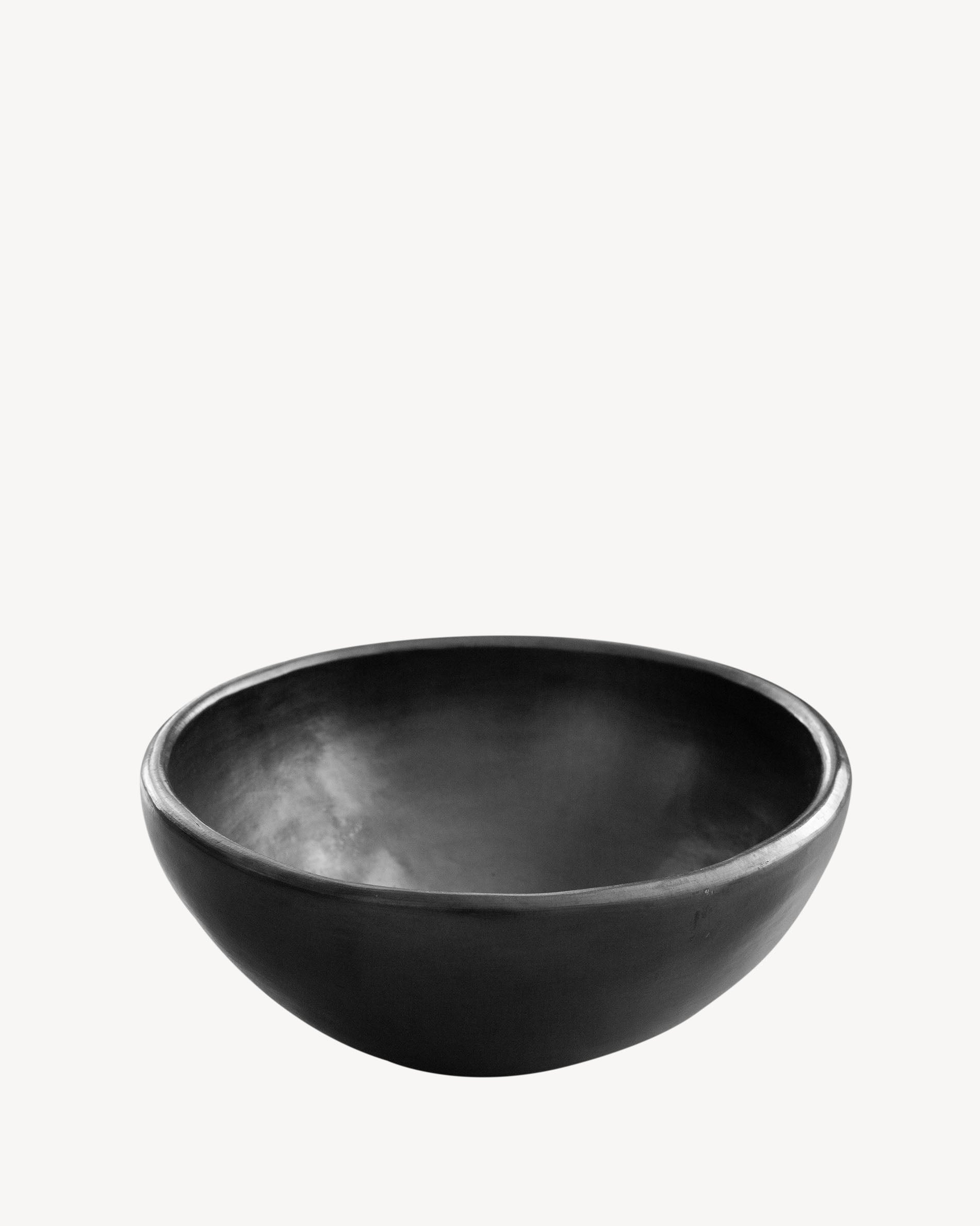 Ensaladera de barro negro Chamba